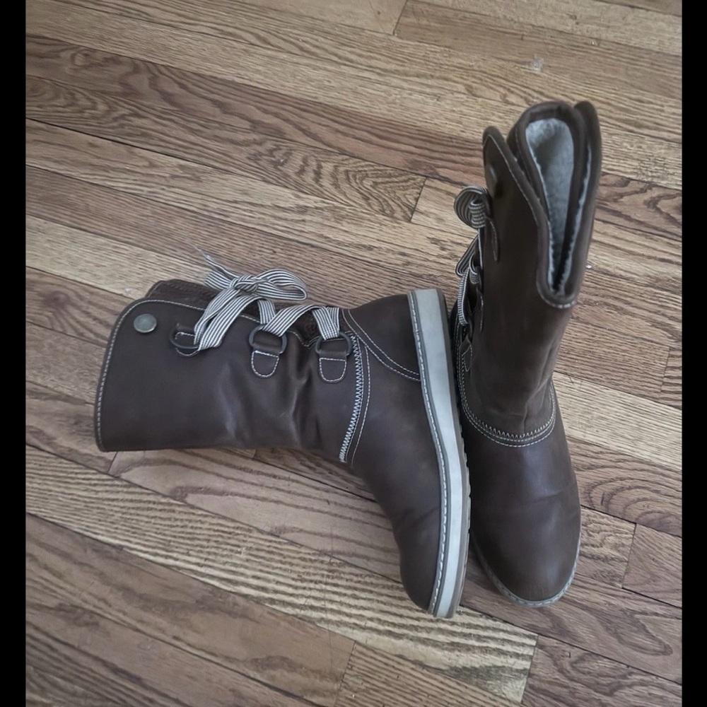 white mountain brown  Bootie 9.5 Midi Boots 
Brown Lace-Up